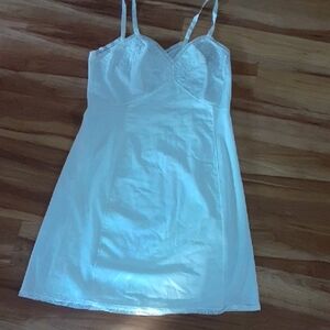 Chic White Lace Chemise